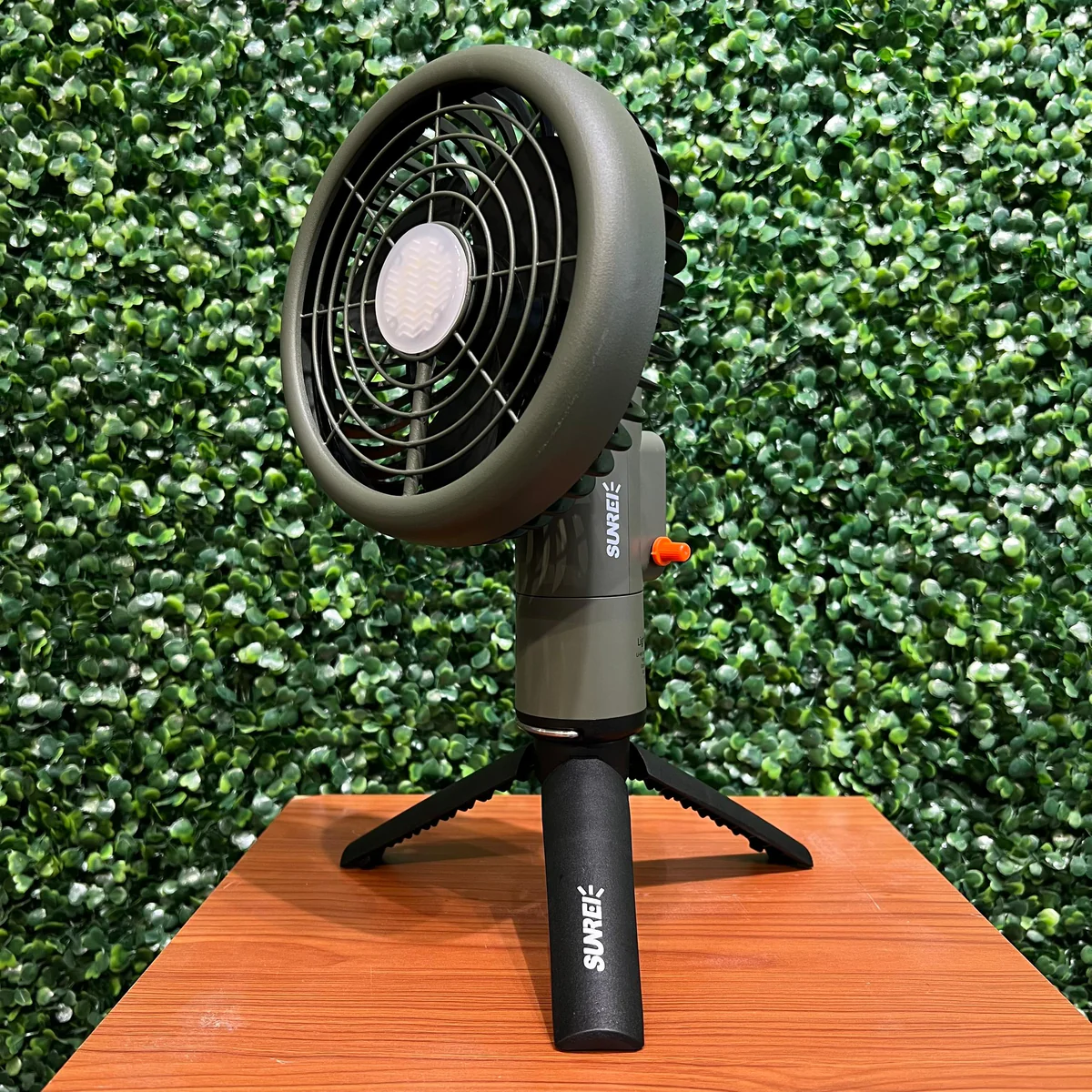 SUNREI Mini Light Fan Portable Lantern & Fan 7800mAh Green - Image 2